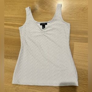White House Black Market Top Tank Small - light grey
new without tag